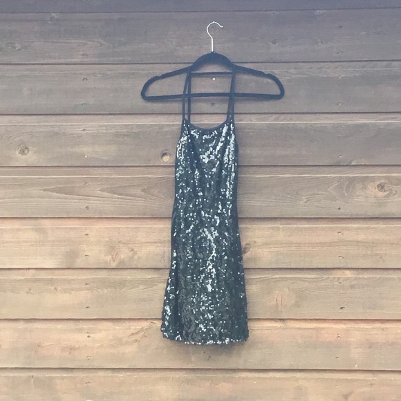 Short women’s sequence dress - Picture 1 of 1